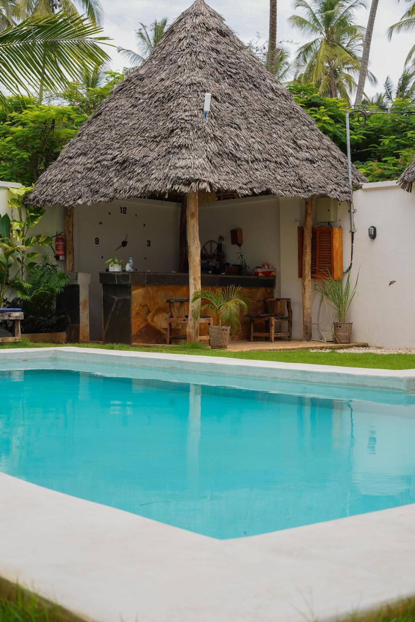 Mambo Cabana Pwani Mchangani Exterior foto